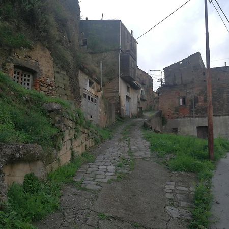 Casa Vacanze Isabella Aliano Esterno foto