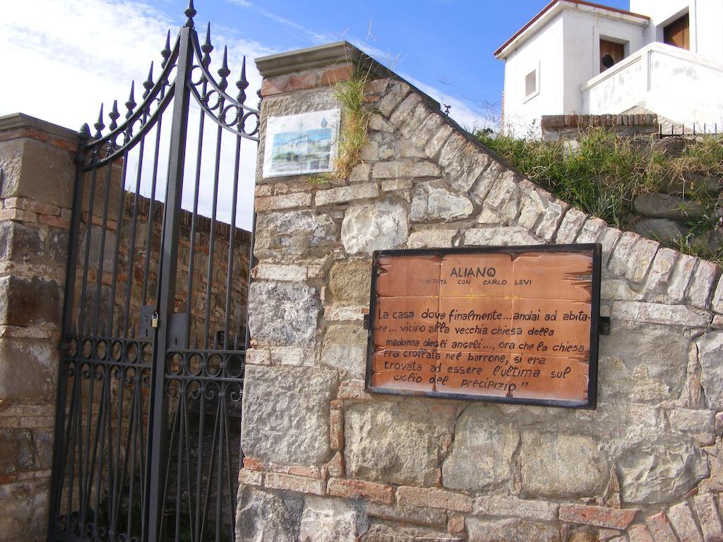 Casa Vacanze Isabella Aliano Esterno foto