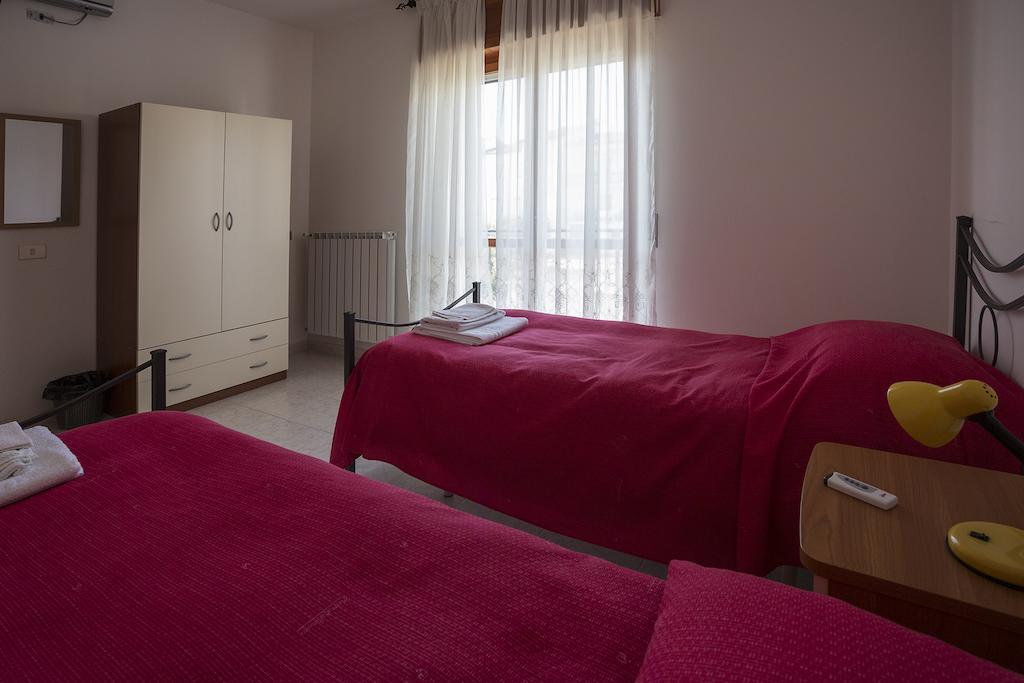 Casa Vacanze Isabella Aliano Esterno foto