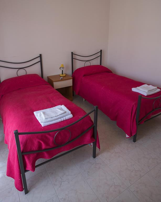 Casa Vacanze Isabella Aliano Esterno foto