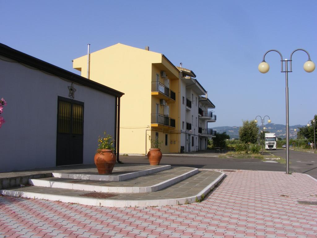 Casa Vacanze Isabella Aliano Esterno foto